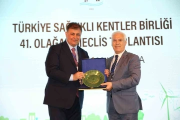 Sağlıklı Kentler Birliği Başkanı’na İzmir Büyükşehir Belediye Başkanı Cemil Tugay seçildi
