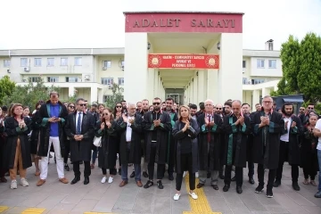 Sakarya’da avukatlar öldürülen meslektaşları için toplandı
