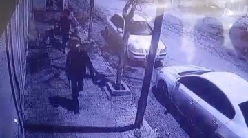 Şanlıurfa'da Motosiklet Hırsızlığı Anları Güvenlik Kameralarına Yansıdı