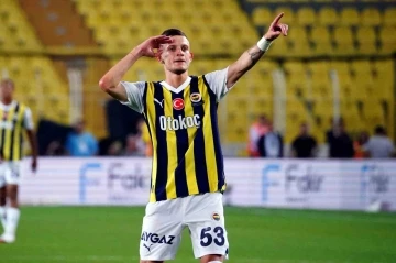 Sebastian Szymanski, 7. golüne ulaştı
