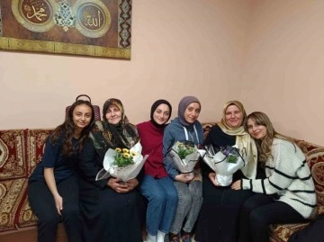 Şehit Anneleri Necla Pekolcay Yurdu'nda Öğrencilerle Buluştu