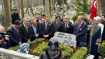 Şehit Savcı Kiraz'ın Kabri Başında Anma Töreni Gerçekleştirildi