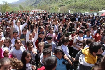 Şemdinli’de 23 Nisan Ulusal Egemenlik ve Çocuk Bayramı kutlandı
