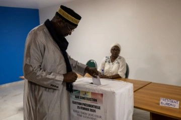 Senegal'de Devlet Başkanlığı Seçimleri 24 Mart'ta Yapılacak