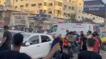 Şifa hastanesine baskın: Binlerce kişi alıkonuldu