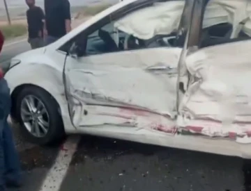 Siirt’te otomobil ile tır çarpıştı: 1 yaralı
