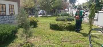 Siirt’te park ve bahçelerde temizlik ve bakım çalışmaları sürüyor
