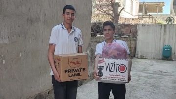 Silopi’de öğrencilerden ihtiyaç sahiplerine gıda ve giyim yardımı
