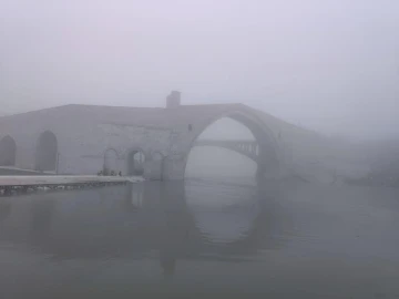 Silvan’da tarihi Malabadi Köprüsü sisle kaplandı
