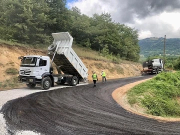 Sinop’ta köy yollarına mıcır asfalt
