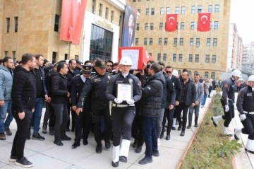 Şırnak'ta Şehit Olan Polis Memuru Fırat Der Son Yolculuğuna Uğurlandı
