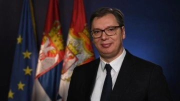Sırp lider Vucic, Kosova ile gerginliğe neden olan barikatların kaldırılacağını duyurdu