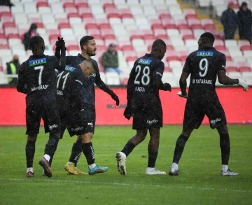 Sivasspor’da Erdoğan Yeşilyurt gol sayısını 3’e çıkarttı
