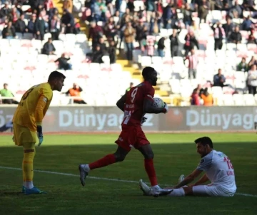 Sivasspor’da Yatabare gol sayısını 5’e çıkardı
