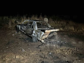 Siverek’te kaza yapan otomobiller alev topuna döndü: 1 yaralı
