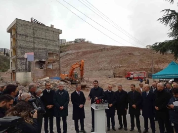 Son binayı Bakan Murat Kurum yıktı
