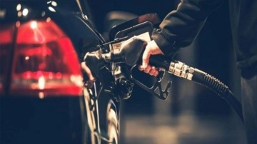 Son dakika: İndirim geldi akaryakıt fiyatları değişti! Benzin ve motorin ne kadar oldu?