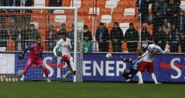 Spor Toto Süper Lig: Adana Demirspor: 0 - Sivasspor : 1 (İlk yarı)