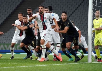 Spor Toto Süper Lig: Fatih Karagümrük: 0 - Giresunspor: 0 (İlk yarı)
