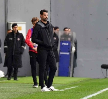 Spor Toto Süper Lig: Fatih Karagümrük: 2 - Hatayspor: 0 (İlk yarı)
