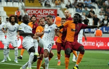 Spor Toto Süper Lig: Kasımpaşa: 1 - Galatasaray: 1 (İlk yarı)
