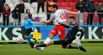 Spor Toto Süper Lig: Ümraniyespor: 0 - Adana Demirspor: 0 (Maç devam ediyor)