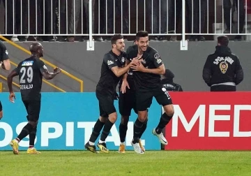 Spor Toto Süper Lig: Ümraniyespor: 2 - Corendon Alanyaspor: 0 (İlk yarı)
