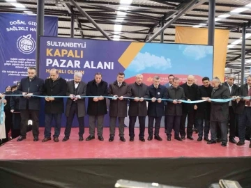 Sultanbeyli kapalı pazar alanı hizmete açıldı

