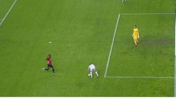 Süper Lig'de akılalmaz penaltı! Böylesi az görülür