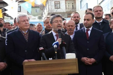 Tarım ve Orman Bakanı İbrahim Yumaklı’dan muhalefet partilerine ’6’lı masa’ eleştirisi:
