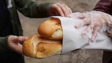 Tarsus Belediyesi'nden Ramazan Ayında Uygun Fiyatlı Ekmek Satışı