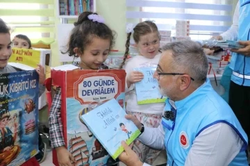 TDV’den “Hediyem Kitap Olsun” kampanyasıyla Rize’deki okula kitap desteği
