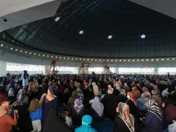 Terzibaba Camisinde kadınlara yönelik Kadir Gecesi ve Hatim Duası programı düzenlendi

