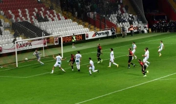 TFF 2. Lig: 24Erzincanspor: 2 - Bursaspor: 0
