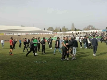 TFF 3. Lig’e yükselme maçında olaylar çıktı
