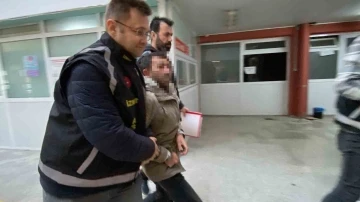 Tırmandığı balkonda suçüstü yakalanmıştı: Hırsız ve gözcüsü adliyeye sevk edildi
