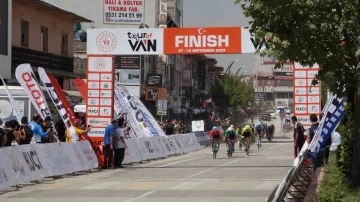 Tour of Van Uluslararası Bisiklet Yarışı’nın Erciş etabı tamamlandı
