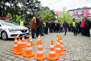 Trabzon’da “Yayalar için 5 adımda güvenli trafik&quot; etkinliği
