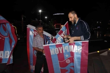 Trabzonspor’un şampiyonluğu Aydın’da doyasıya kutlandı
