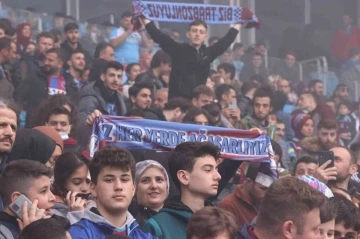 Trabzonsporlu taraftarlar şampiyonluk maçını dev ekranlarda izleyecek
