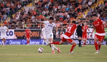 Trendyol Süper Lig: Alanyaspor: 1 - Antalyaspor: 1 (Maç sonucu)

