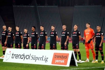 Trendyol Süper Lig: Fatih Karagümrük: 0 - Hatayspor: 0 (Maç devam ediyor)
