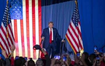 Trump: “(Düzensiz göçmenler) Ülkemizin kanını zehirliyor”
