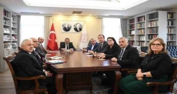 Türk Eğitim-Sen deprem bölgesinde yapılacaklara dair önerileri Bakan Özer’e sundu