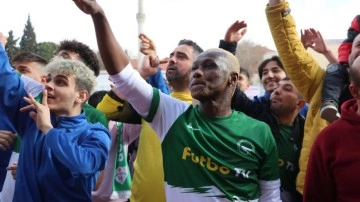 Türk futbolunun unutulmaz isimlerinden Ibrahima Yattara, Ortaköyspor ile sözleşme imzaladı