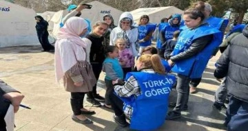Türk-İş Kadın Heyeti deprem bölgesinde