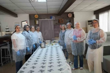 Türk Mutfağı Haftası’nda coğrafi işaretli Antalya piyazı yapıldı
