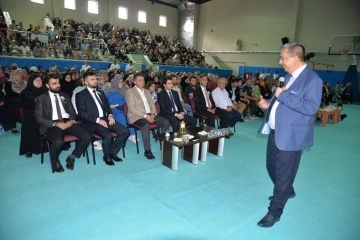 Türkeli’de Mevlid-i Nebi Haftasında Hayati İnanç konferans verdi
