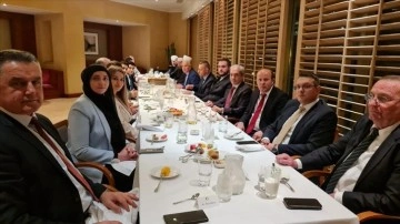 Türkiye'nin Belgrad Büyükelçisi Hami Aksoy'un ev sahipliğinde düzenlenen özel iftar programı