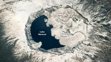 Türkiye'nin En Büyük Krater Gölü Nemrut Krater Gölü Uzaydan Fotoğraflandı